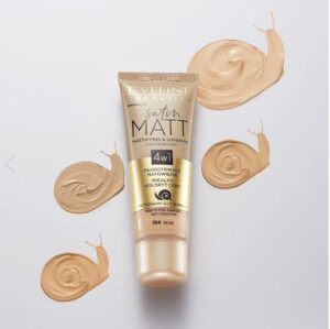 Eveline Satin Matt Mattifying & Covering Foundation